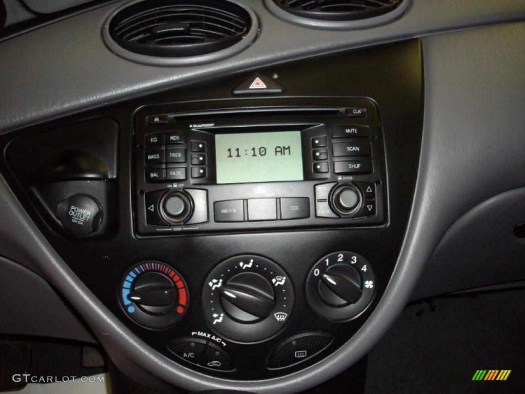 2003 Ford Focus ZTW Wagon Controls Photo #38065840