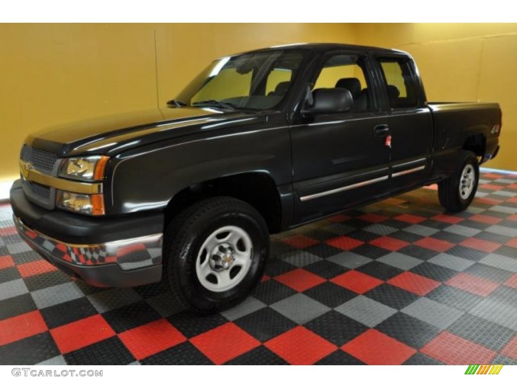 2004 Silverado 1500 LS Extended Cab 4x4 - Black / Dark Charcoal photo #2