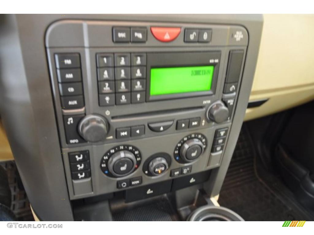 2007 Land Rover LR3 V8 HSE Controls Photo #38067582