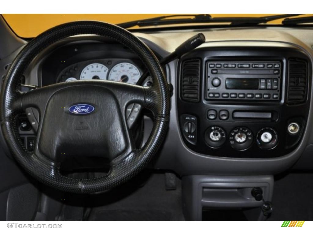 2001 Ford Escape XLT V6 4WD Medium Graphite Grey Dashboard Photo #38067879