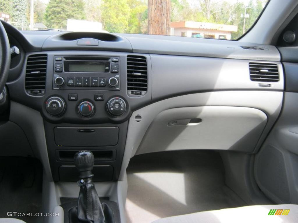 2006 Kia Optima LX Gray Dashboard Photo #38068019