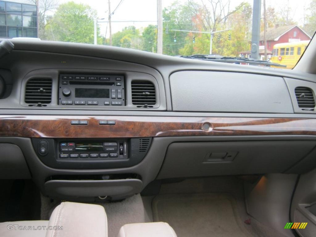 2006 Grand Marquis LS - Light Tundra Metallic / Medium Light Stone photo #18