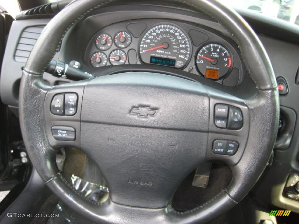 2005 Chevrolet Monte Carlo LT Ebony Steering Wheel Photo #38068697 |  GTCarLot.com