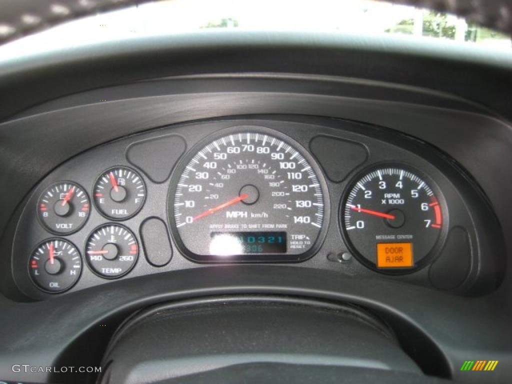 2005 Chevrolet Monte Carlo LT Gauges Photo #38068713