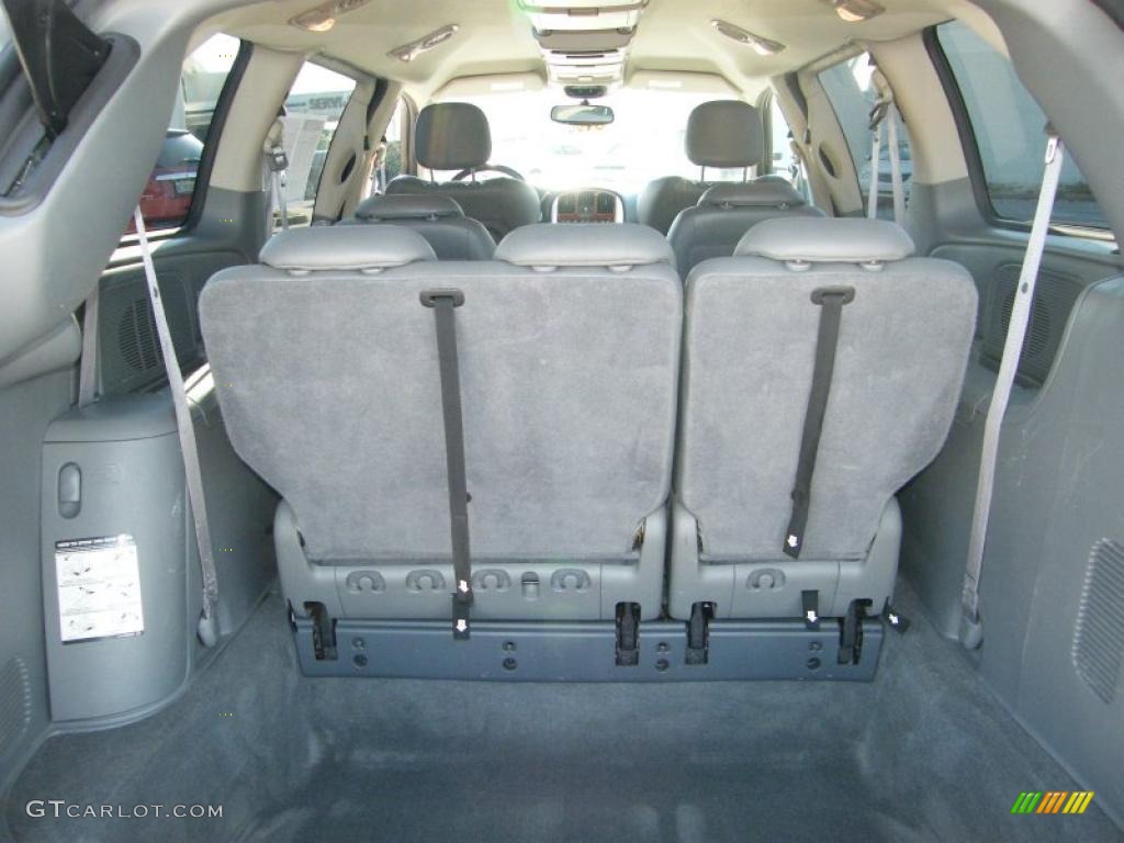 2006 Chrysler Town & Country Limited Trunk Photo #38070297