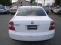 Candy White - Passat GLS Sedan Photo No. 4