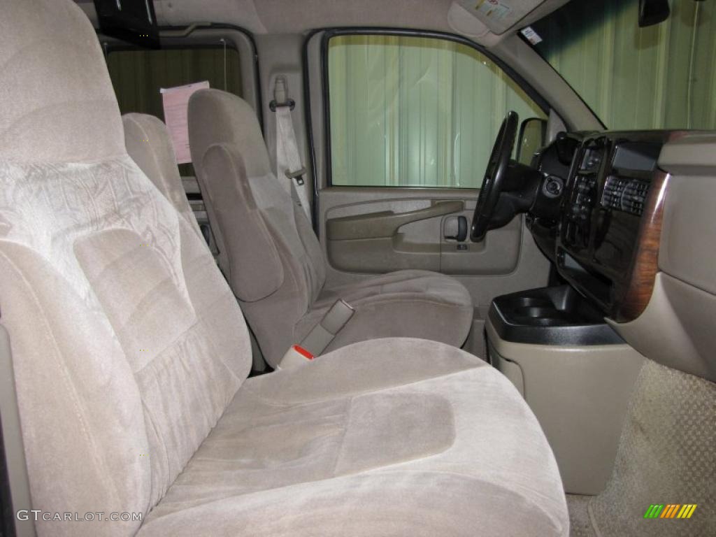 Neutral Interior 2004 Chevrolet Express 1500 Passenger Conversion Van Photo #38071349