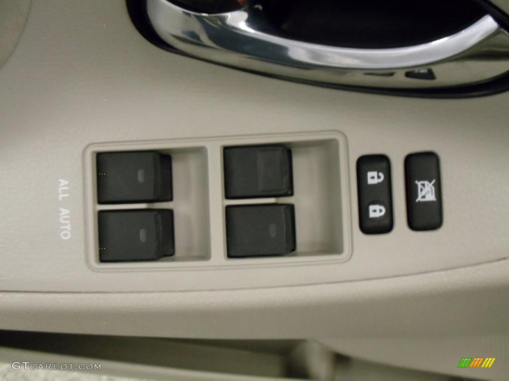 2010 Camry LE - Sandy Beach Metallic / Bisque photo #9