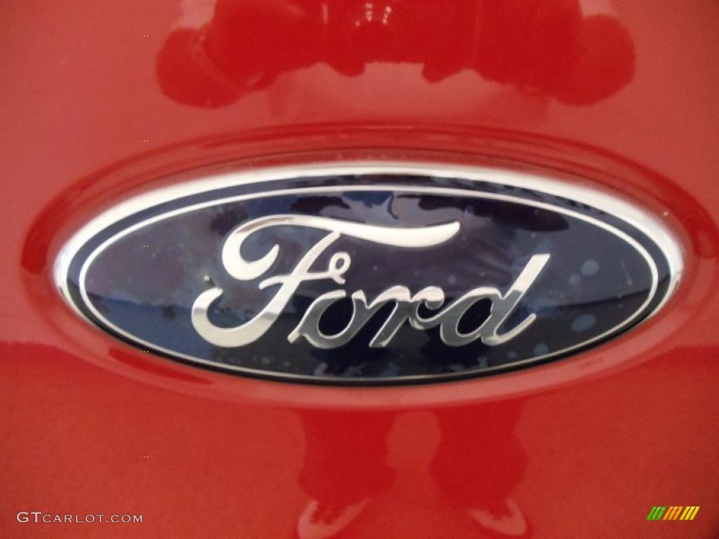 2007 Ford F150 XLT SuperCrew Marks and Logos Photo #38072121