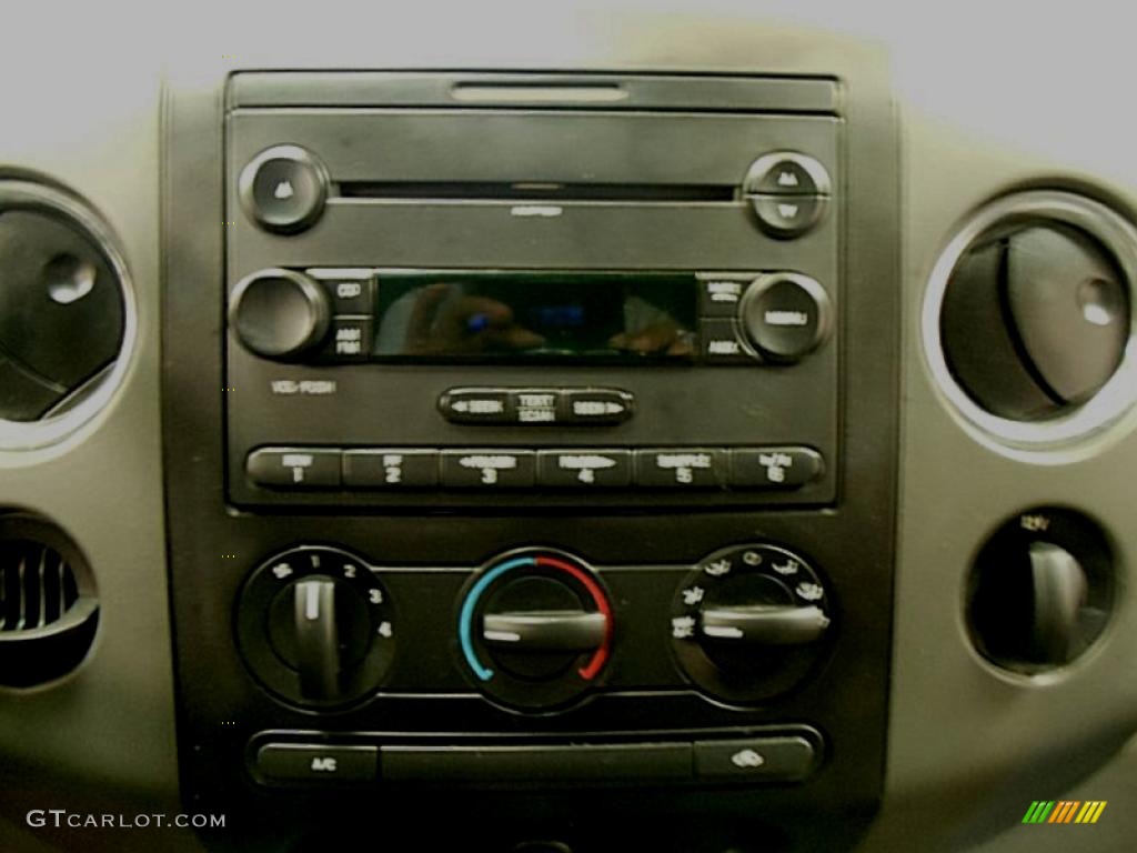 2007 Ford F150 XLT SuperCrew Controls Photo #38072197