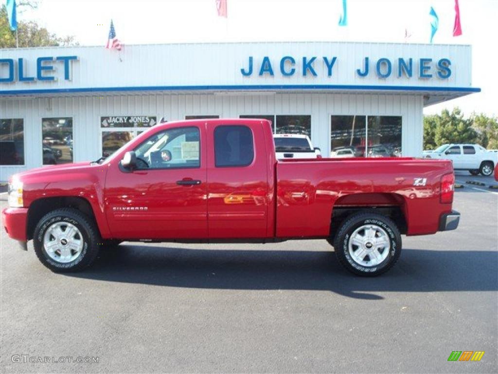 2011 Silverado 1500 LT Extended Cab 4x4 - Victory Red / Ebony photo #1