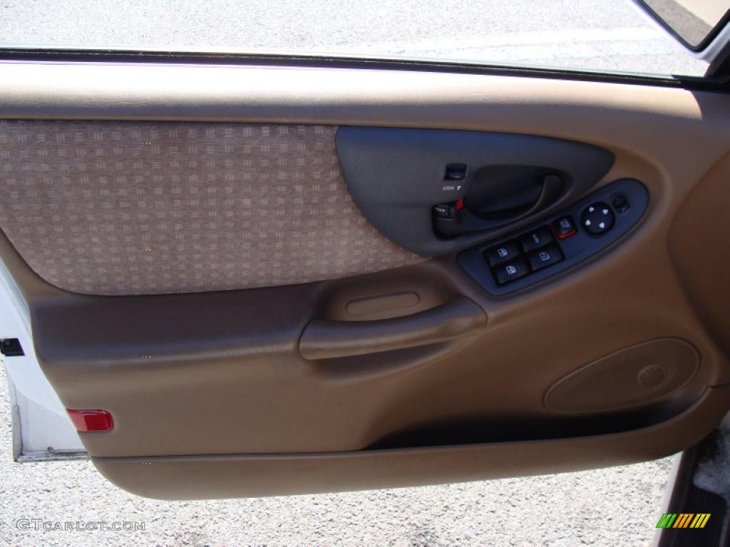 Medium Oak Interior 1998 Chevrolet Malibu Sedan Photo #38074118