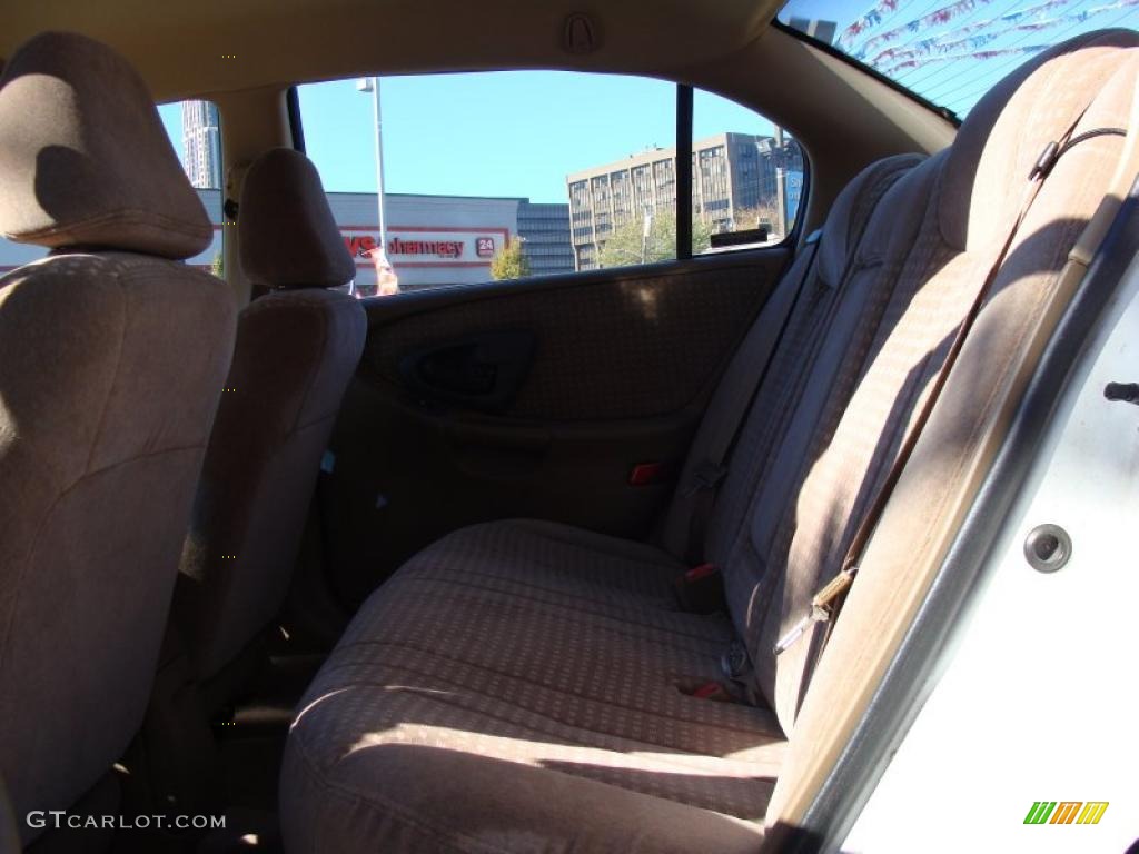 1998 Malibu Sedan - Bright White / Medium Oak photo #8