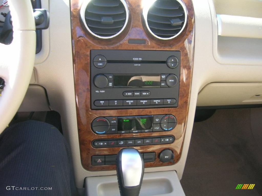 2006 Ford Freestyle Limited Controls Photo #38074758