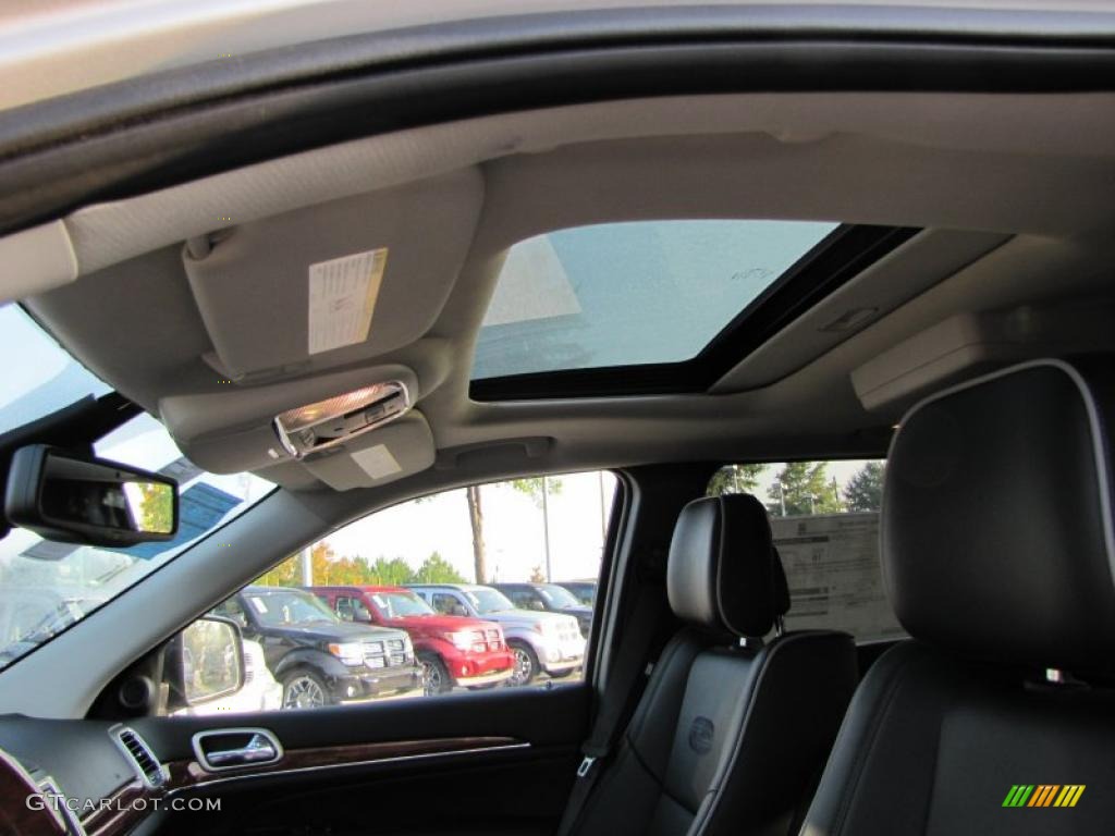 Black Interior 2011 Jeep Grand Cherokee Overland Photo #38077667