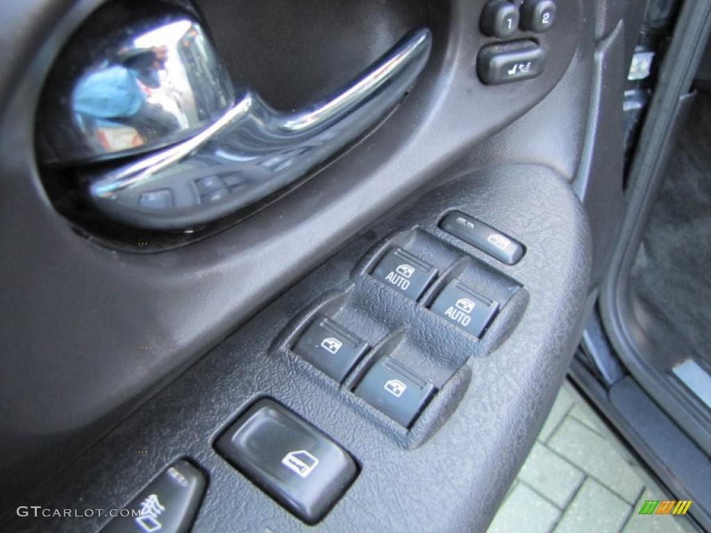 2007 Chevrolet TrailBlazer SS Controls Photo #38080283