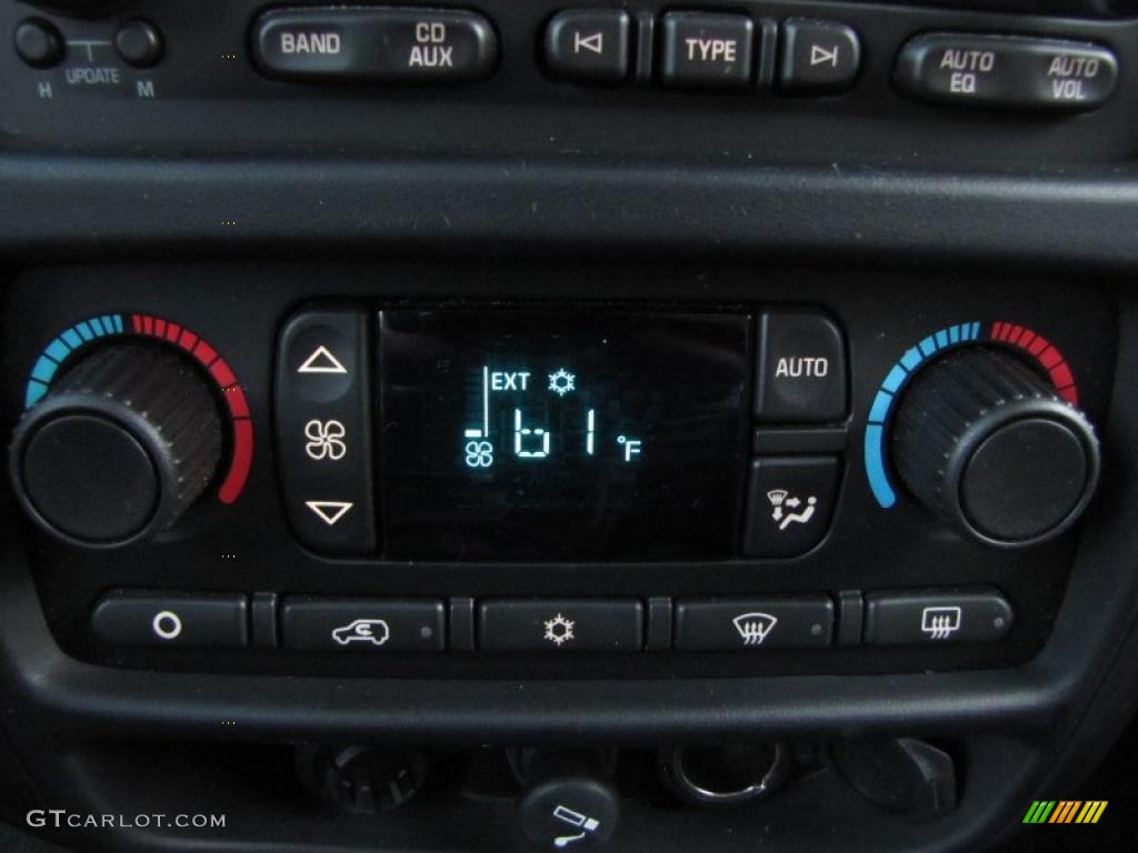 2007 Chevrolet TrailBlazer SS Controls Photo #38080543