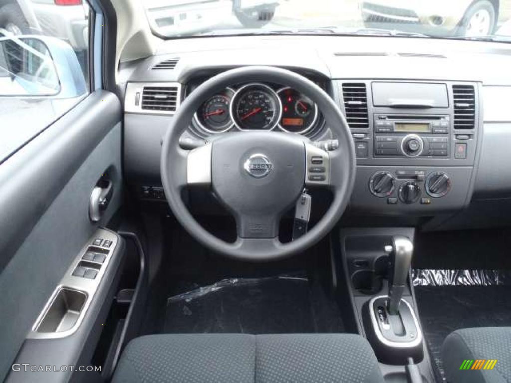 2011 Nissan Versa 1.8 S Hatchback Charcoal Dashboard Photo #38081227