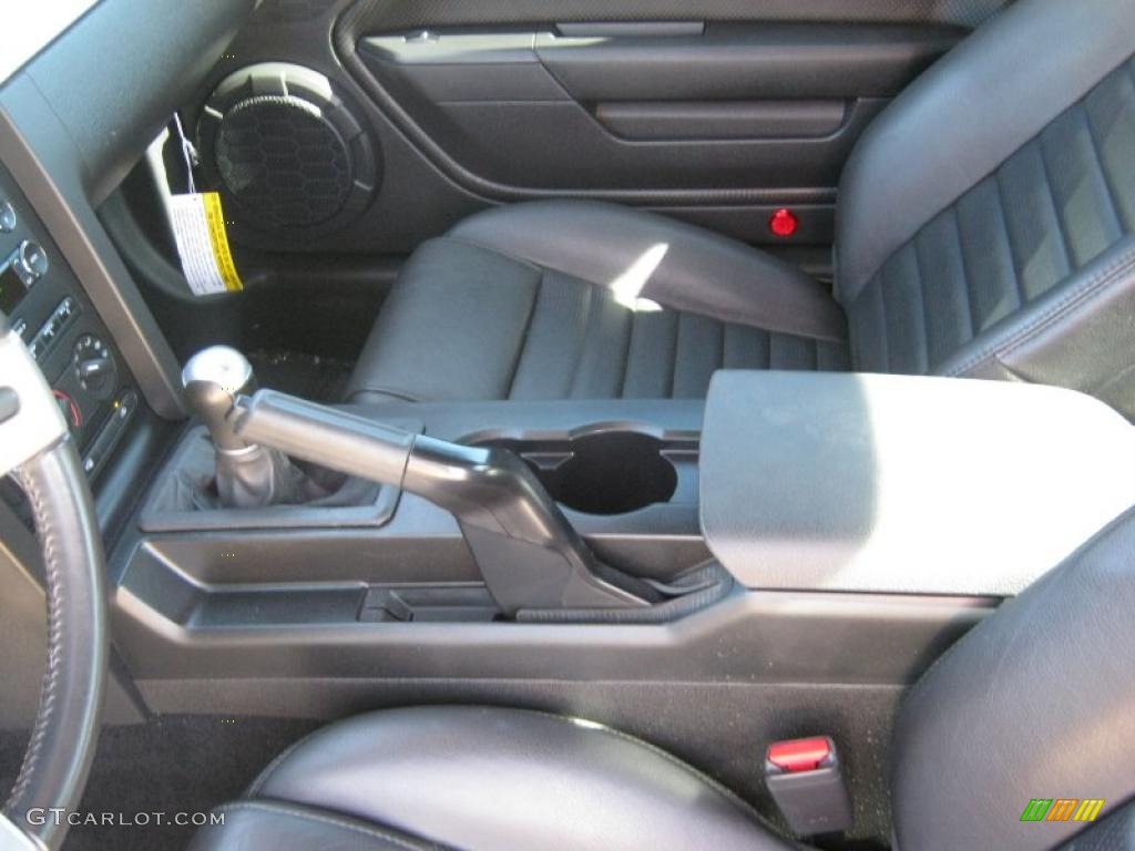Dark Charcoal Interior 2008 Ford Mustang GT Deluxe Coupe Photo #38082135