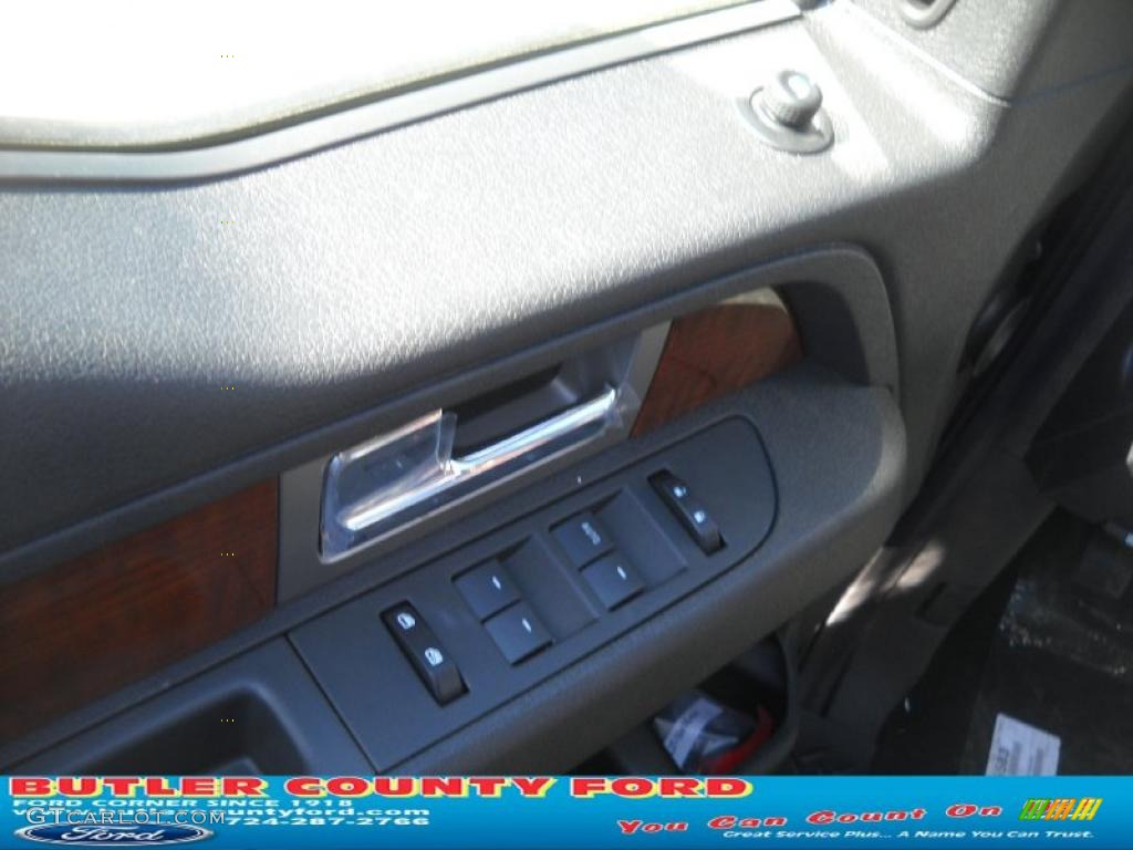 2010 F150 Lariat SuperCrew 4x4 - Dark Blue Pearl Metallic / Medium Stone photo #21