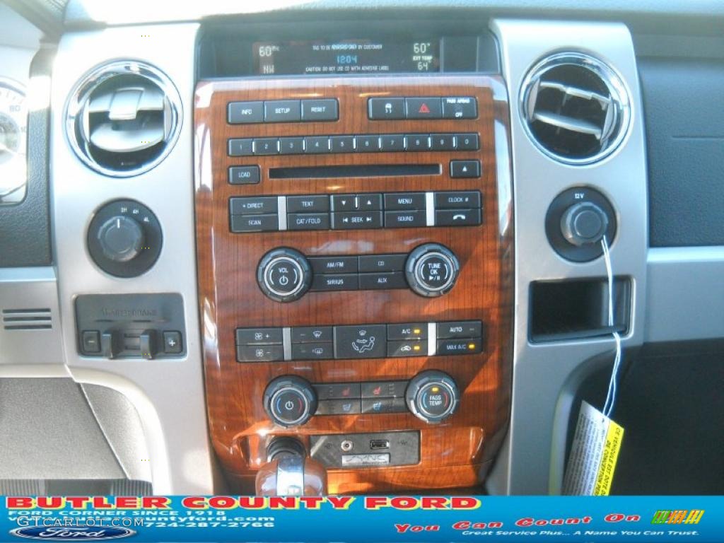 2010 F150 Lariat SuperCrew 4x4 - Dark Blue Pearl Metallic / Medium Stone photo #22