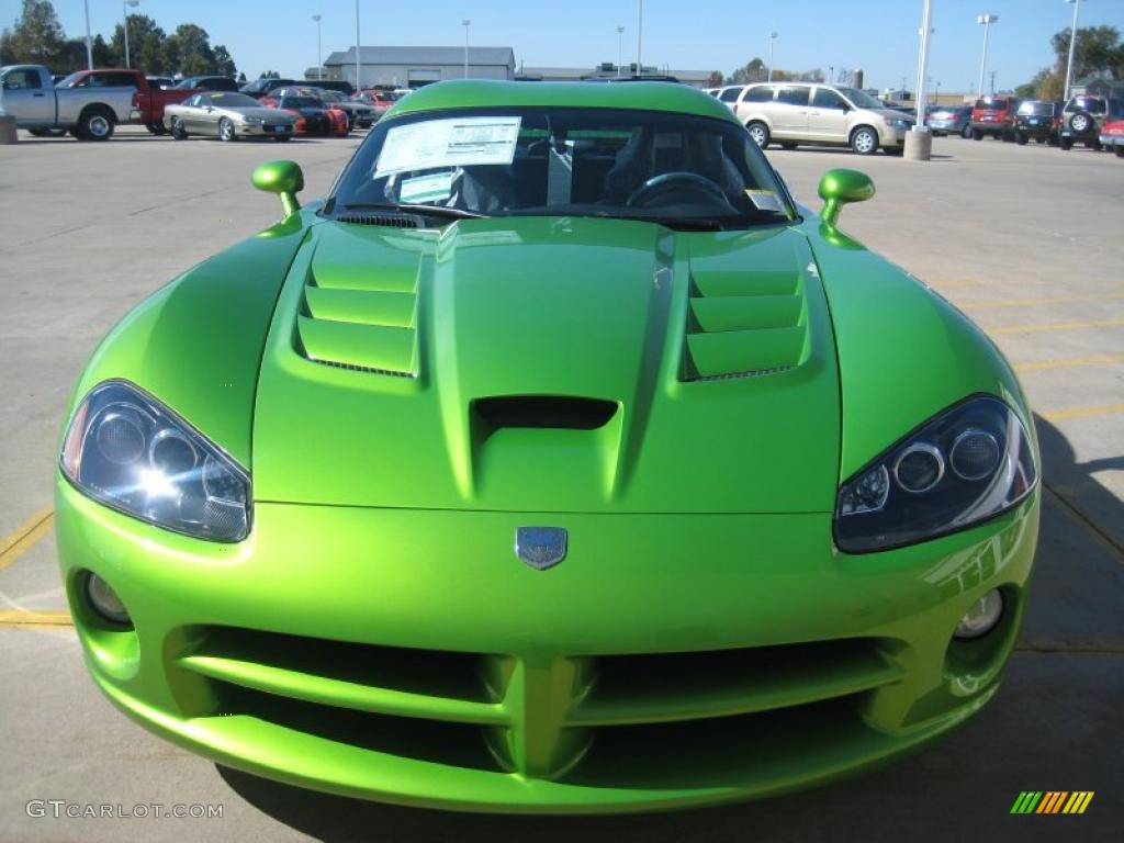 2010 Viper SRT10 Coupe - Viper Snakeskin Green Pearl / Black photo #3