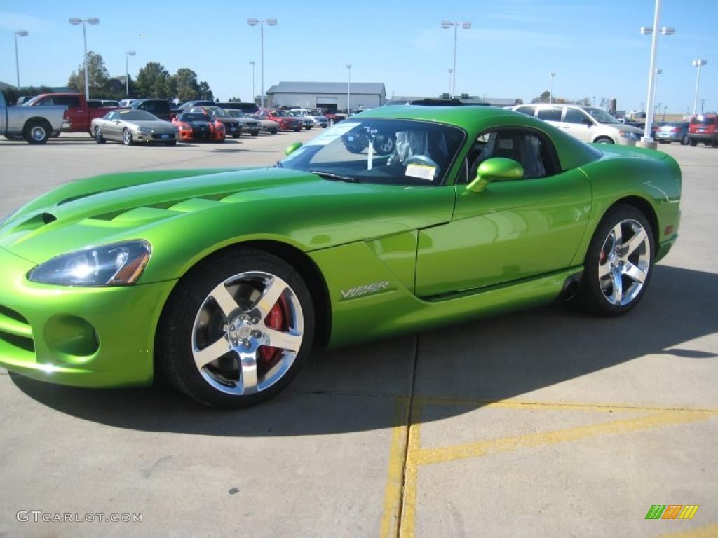 2010 Viper SRT10 Coupe - Viper Snakeskin Green Pearl / Black photo #9