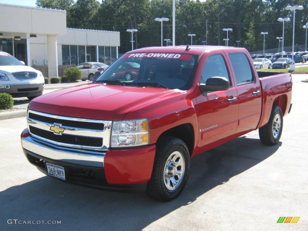 2008 Silverado 1500 LS Crew Cab 4x4 - Victory Red / Dark Titanium photo #1