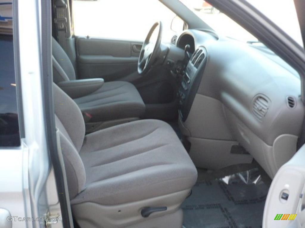 Taupe Interior 2003 Dodge Caravan Sport Photo #38085627