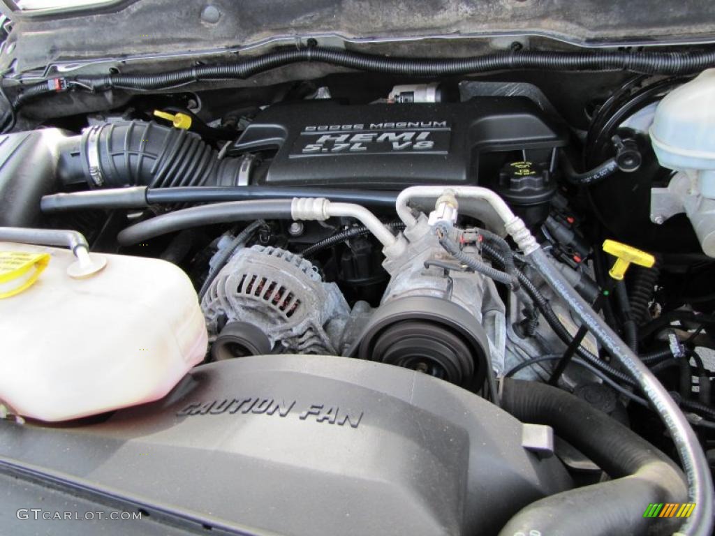 2004 Dodge Ram 1500 ST Regular Cab 5.7 Liter HEMI OHV 16-Valve V8 Engine Photo #38086059