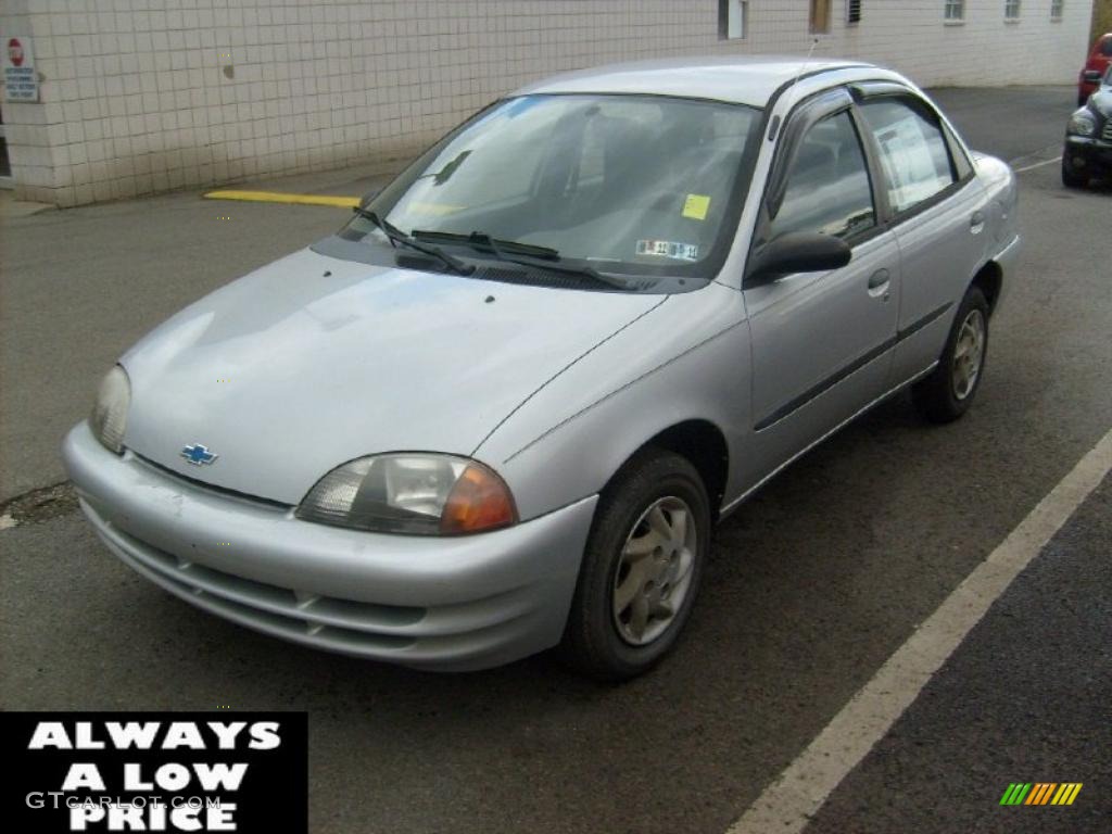 1999 Metro LSi Sedan - Silver Metallic / Gray photo #3