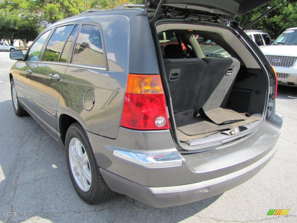 2004 Chrysler Pacifica Standard Pacifica Model Trunk Photo #38087387