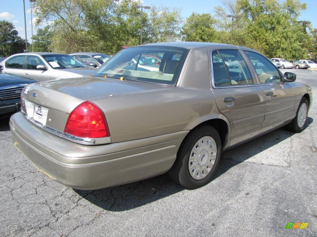 2004 Crown Victoria LX - Arizona Beige Metallic / Medium Parchment photo #3