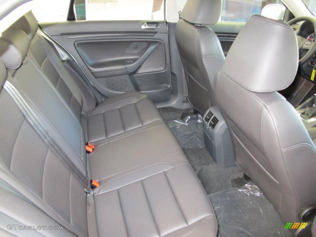 Titan Black Interior 2010 Volkswagen Jetta TDI Sedan Photo #38087935
