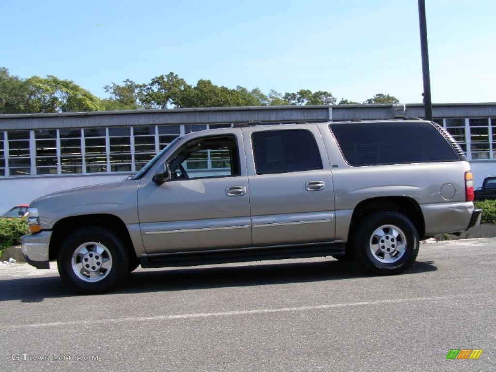 2003 Suburban 1500 LT 4x4 - Light Pewter Metallic / Gray/Dark Charcoal photo #4