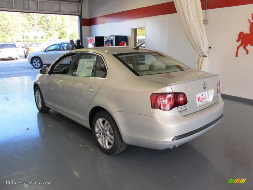 2010 Jetta TDI Sedan - White Gold Metallic / Cornsilk Beige photo #2