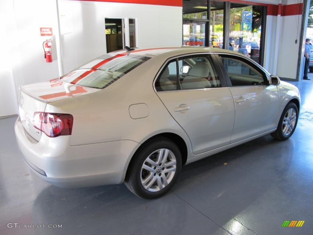 2010 Jetta TDI Sedan - White Gold Metallic / Cornsilk Beige photo #4