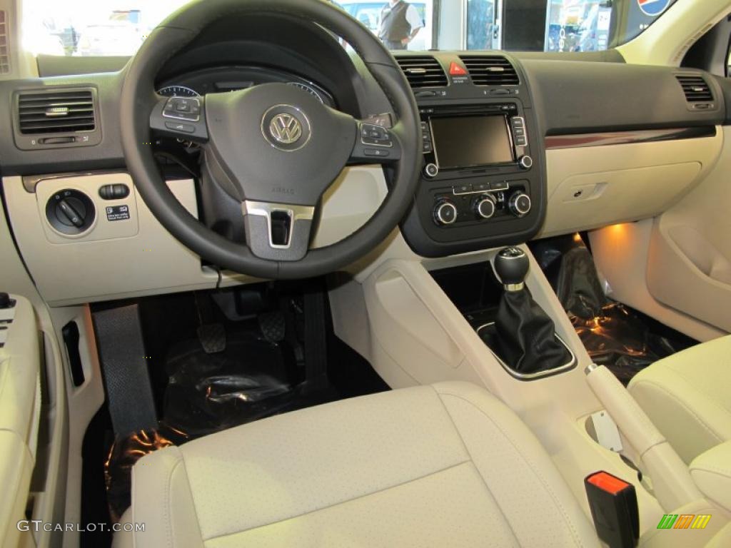 2010 Jetta TDI Sedan - White Gold Metallic / Cornsilk Beige photo #12