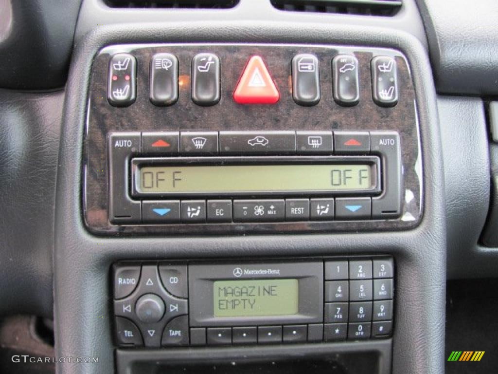 2002 Mercedes-Benz CLK 430 Coupe Controls Photo #38089655