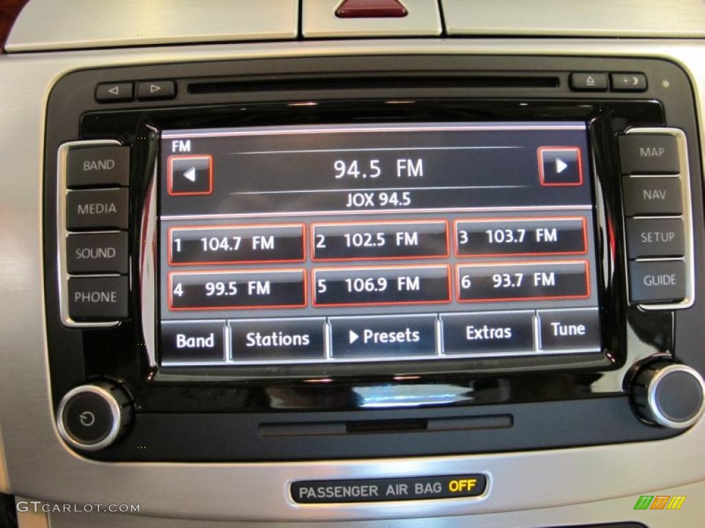 2011 Volkswagen CC Lux Limited Navigation Photos