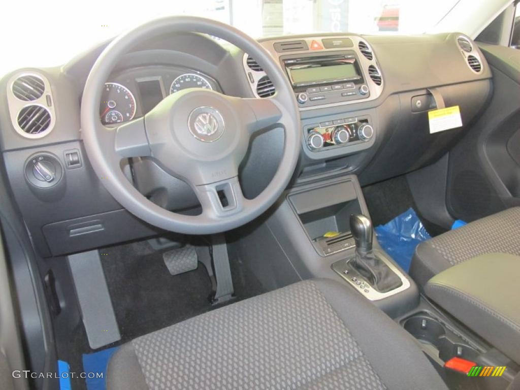 Charcoal Interior 2011 Volkswagen Tiguan S Photo #38090575