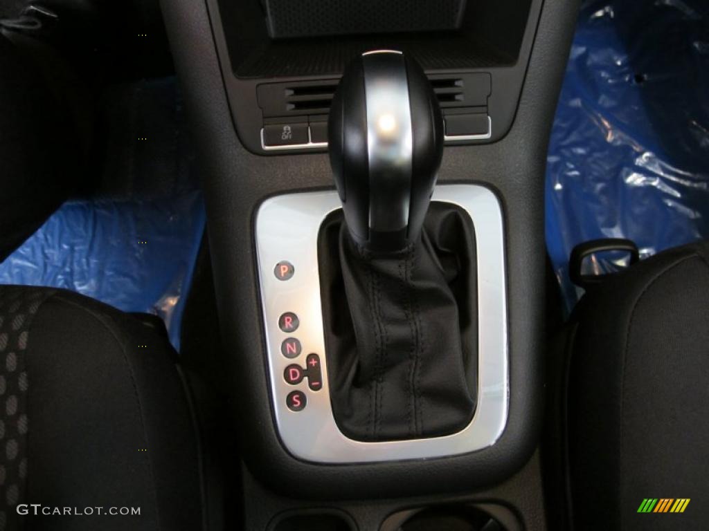 2011 Volkswagen Tiguan S 6 Speed Tiptronic Automatic Transmission Photo #38090679
