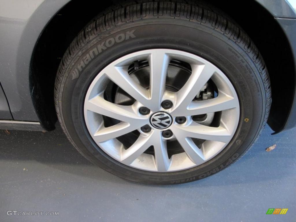 2011 Volkswagen Jetta SE SportWagen Wheel Photo #38090787