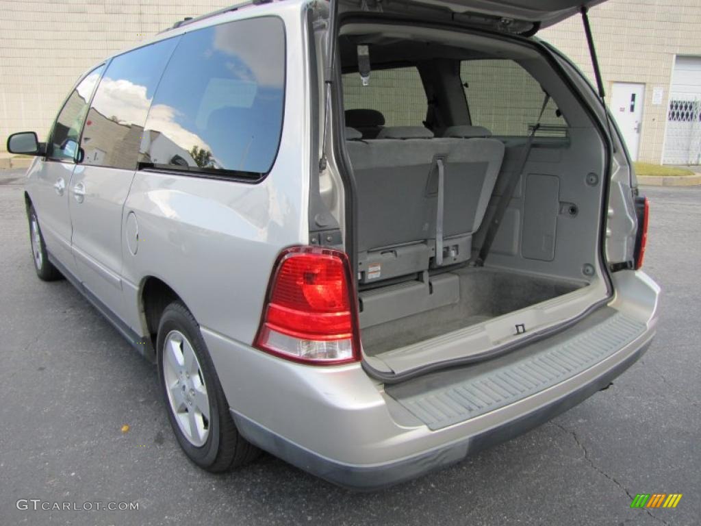 2004 Ford Freestar SES Trunk Photo #38090863