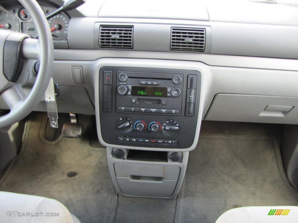 2004 Ford Freestar SES Flint Grey Dashboard Photo #38090895