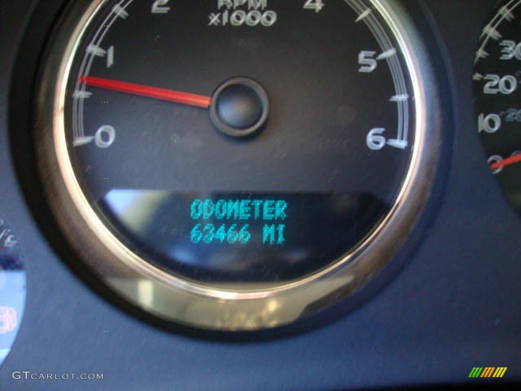 2007 Suburban 1500 LT 4x4 - Summit White / Light Titanium/Dark Titanium photo #7