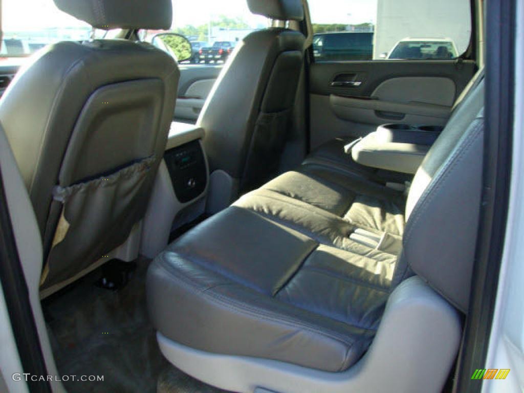 2007 Suburban 1500 LT 4x4 - Summit White / Light Titanium/Dark Titanium photo #11