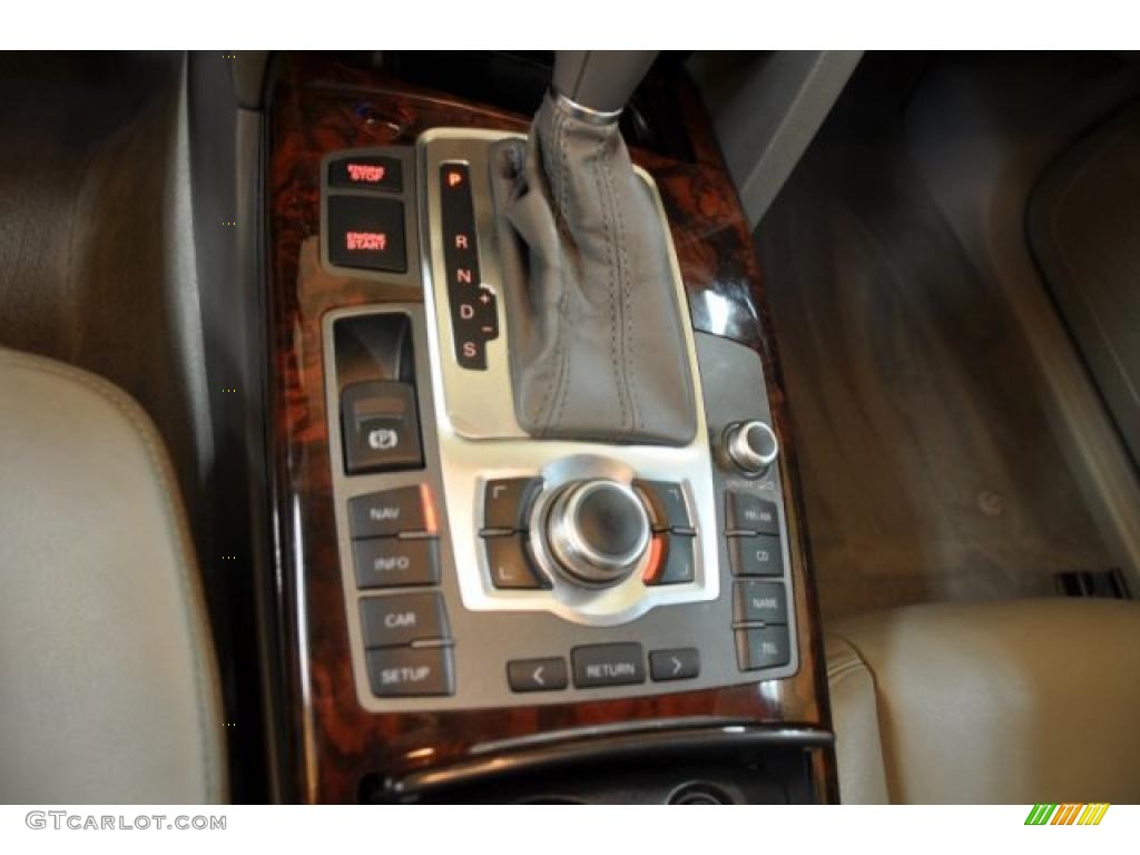 2006 Audi A6 4.2 quattro Sedan Controls Photo #38091279