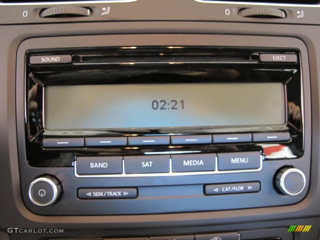 2011 Volkswagen GTI 4 Door Controls Photo #38091567