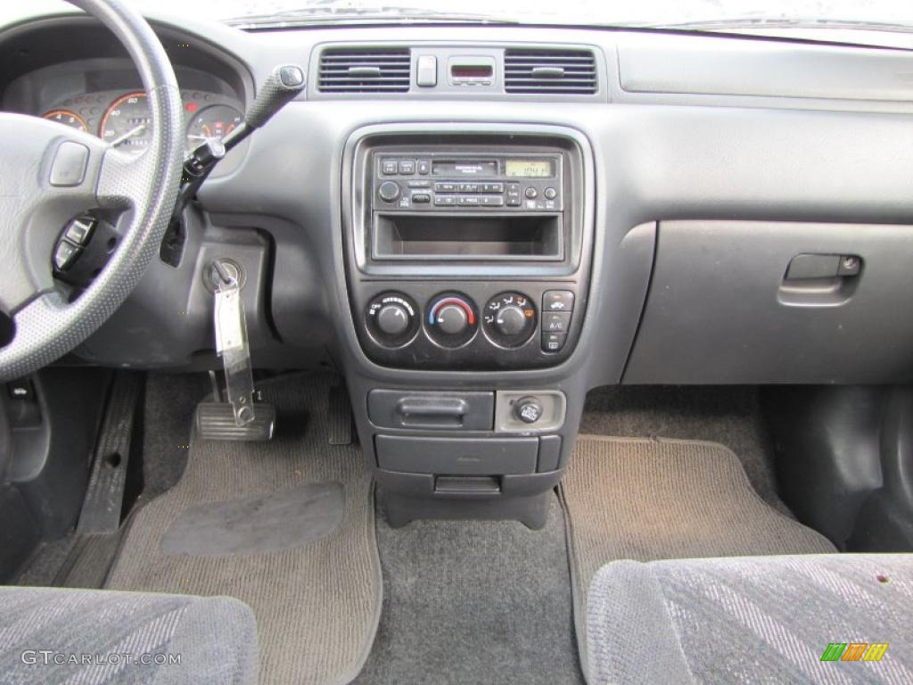 2000 Honda CR-V LX Dark Gray Dashboard Photo #38091591